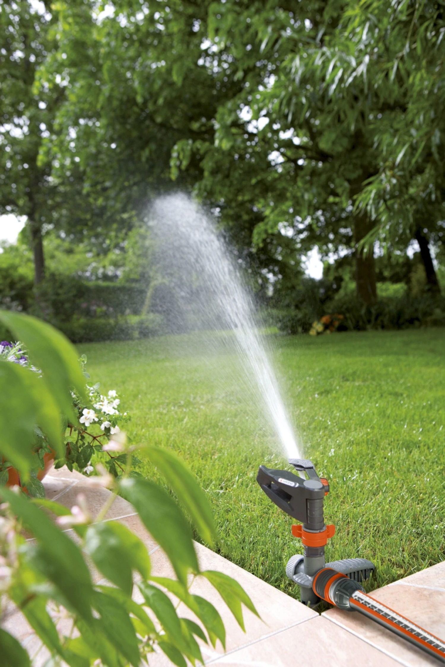 Gardena Pulserende Sector- Cirkelsproeier 490m² 2 Gardena Pulserende Sector- Cirkelsproeier 490m² - Afbeelding 2