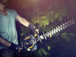 McCulloch Benzine Heggenschaar SuperLite 4528 8 McCulloch Benzine Heggenschaar SuperLite 4528 -Tuinonderhoud fe21e6ce9b9f13105798000709bd5227