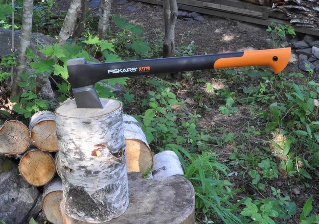 Fiskars Kloofbijl X17 - 60 Cm 2 Fiskars Kloofbijl X17 - 60 Cm - Afbeelding 2