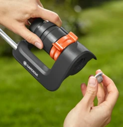 Gardena Cirkelsproeier Aqua Type L 18704 6 Gardena Cirkelsproeier Aqua Type L 18704 -Tuinonderhoud gardena zwanksproeier aqua L 2