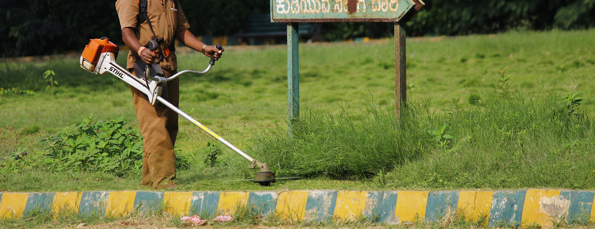 Voorkant 4 Voorkant -Tuinonderhoud indian worker 865664 1920